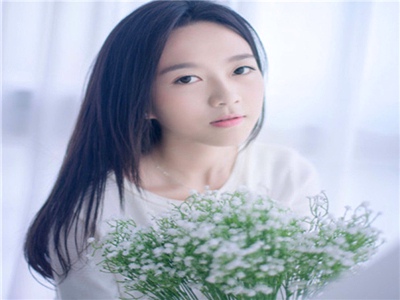 把香蕉插进桃子里,水果新组合，创意美味来袭-1